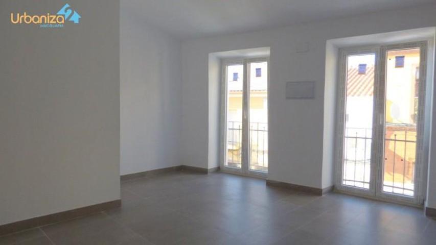 Apartamento en venta en Badajoz, Casco Antiguo photo 0