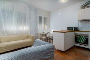 Piso en venta en Barcelona, El Guinardo photo 0