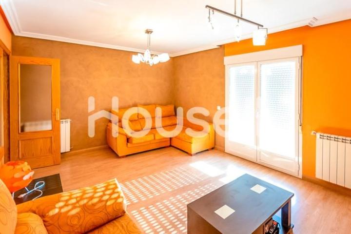 Casa en venta en Valverde de la Virgen photo 0