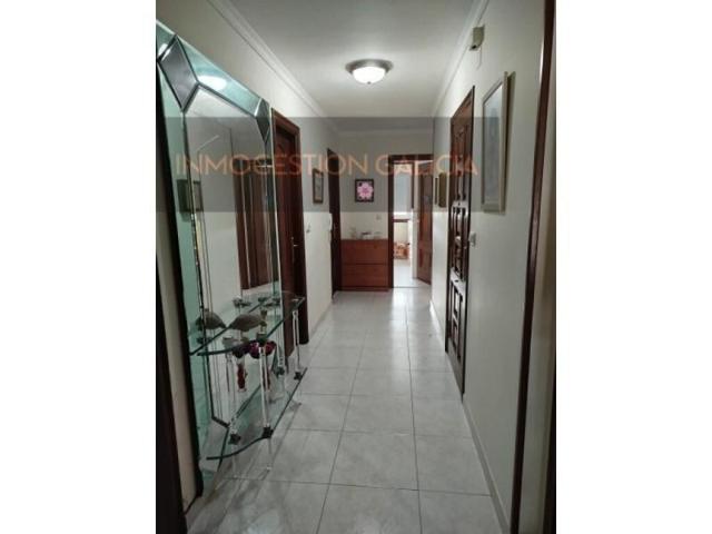 Piso en venta en Ordes photo 0