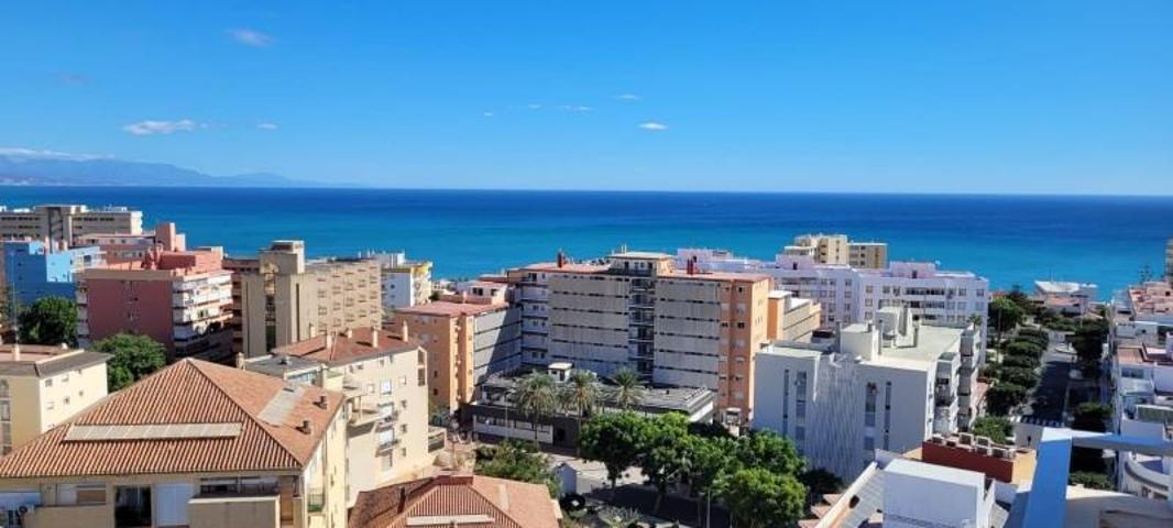 Apartamento en venta en Torremolinos, Centro photo 0