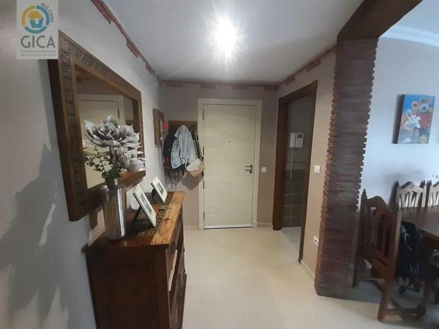 Piso en venta en Algeciras, San Bernabé photo 0