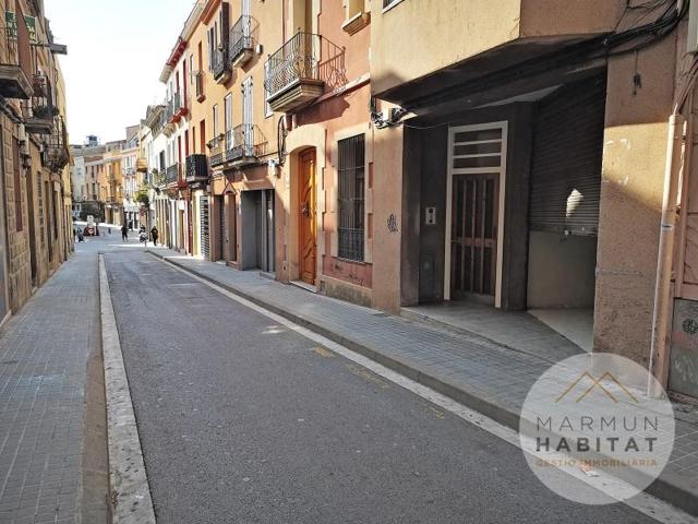 Local comercial en venta en Mataró photo 0