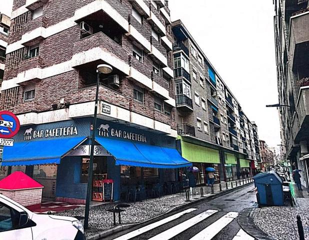 Local comercial en venta en Zaragoza, Delicias photo 0