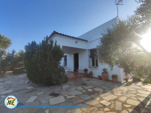 Chalet en venta en La Puebla de Cazalla, La Puebla De Cazalla photo 0