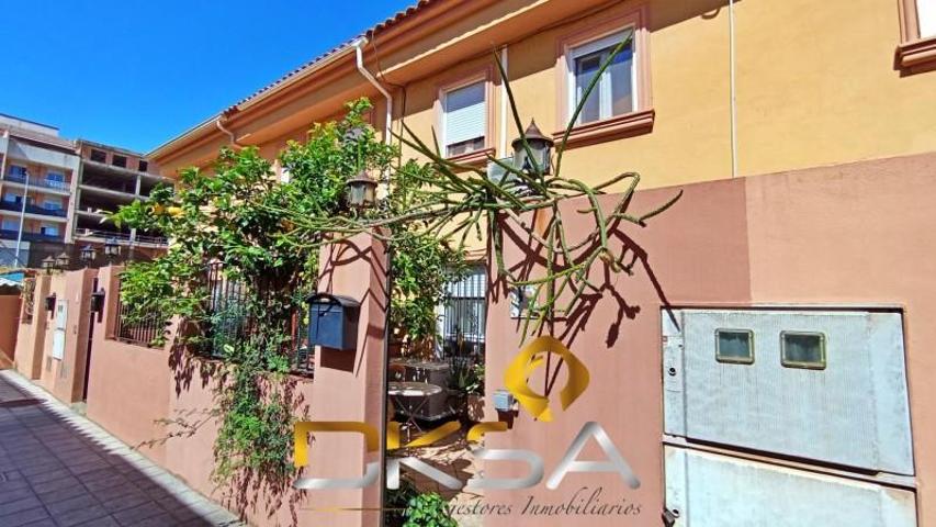 Adosada en venta en Alcora, Pueblo photo 0