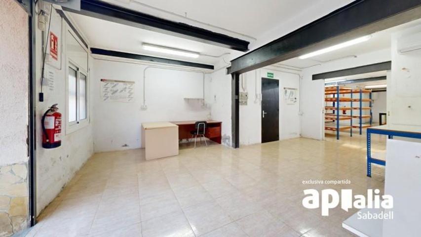 Local comercial en venta en Barberà del Vallès, Cas antic photo 0