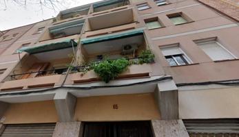 Piso en venta en Barcelona, Verdun photo 0