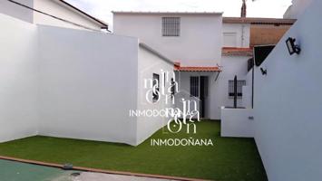 Adosada en venta en Pilas, Pilas photo 0