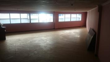 Local comercial en venta en Vilagarcía de Arousa, Centro photo 0