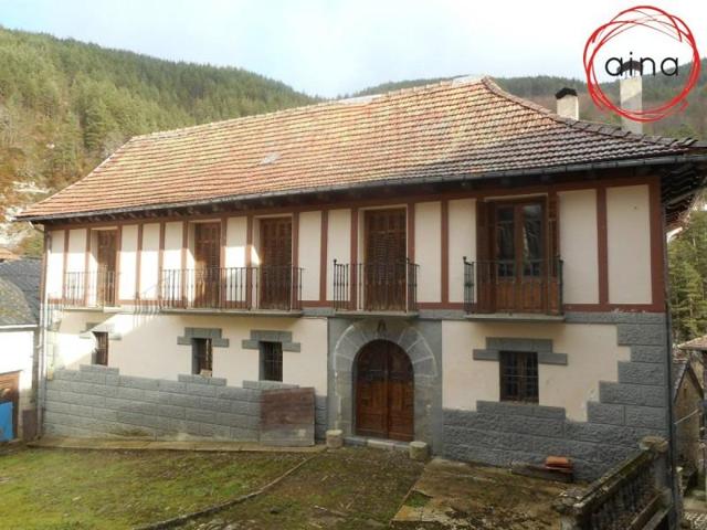 Casa con terreno en venta en Uztárroz-Uztarroze, Pirineo navarro photo 0