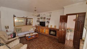 Casa con terreno en venta en Jubrique photo 0