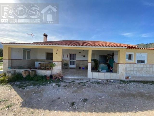 Chalet en venta en Novelda photo 0
