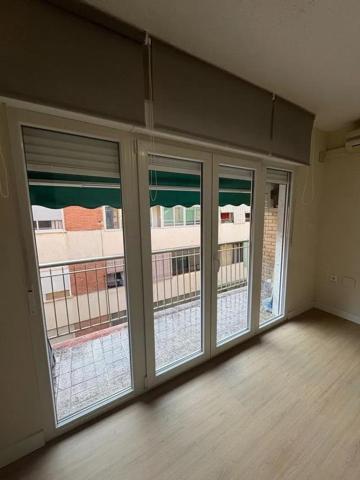 Piso en venta en Manises, El Mercado photo 0