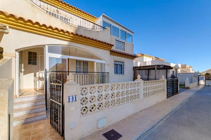 Bungalow en venta en Orihuela Costa, Playa Flamenca photo 0