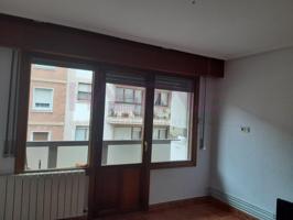 Piso en venta en Portugalete photo 0