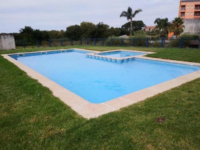 Piso en venta en Sanxenxo photo 0