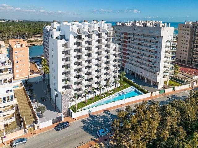 Apartamento en venta en Guardamar del Segura, Puerto deportivo photo 0