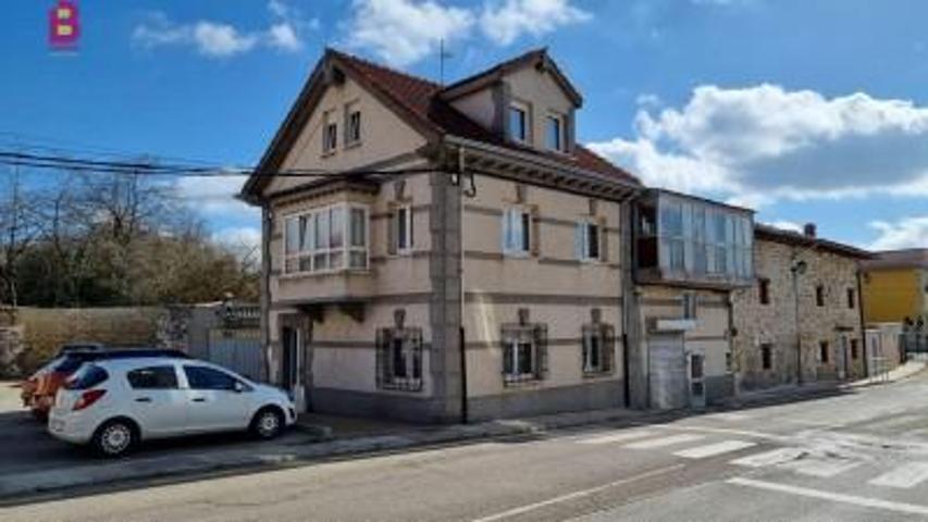 Casa en venta en Reinosa, Reinosa photo 0