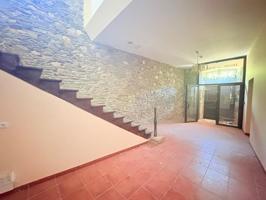 Casa en venta en Ponferrada, Villar de los barrios photo 0