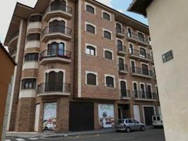 Duplex en venta en Valencia de Don Juan, Centro photo 0