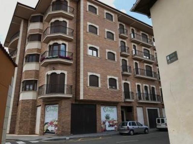 Duplex en venta en Valencia de Don Juan, Centro photo 0