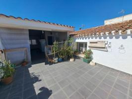 Casa en venta en Higueruela, Centro photo 0