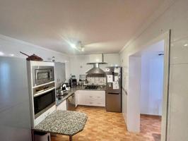 Adosada en venta en Brenes, Brenes photo 0