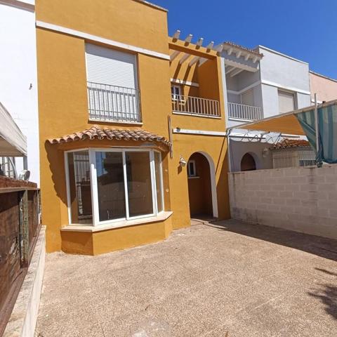 Adosada en venta en Gerena, Jardines de Gerena photo 0