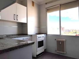 Piso en venta en Badajoz, Santa Marina - La Paz photo 0