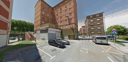 Local comercial en venta en Guarnizo, Costa de cantabria photo 0