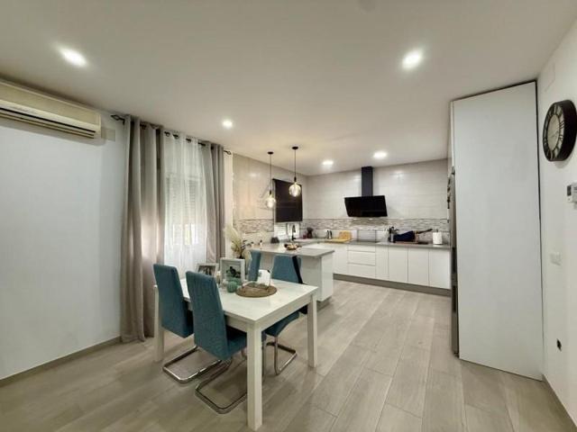 Chalet en venta en Las Cabezas de San Juan, ZONA CIUDAD JARDIN photo 0