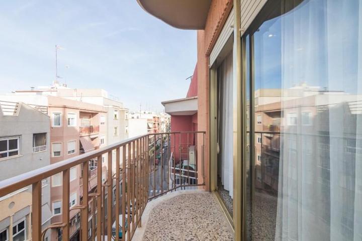 Piso en venta en Elche, Corazon de Jesus photo 0