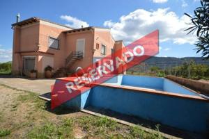 Chalet en venta en Canals, Terrers photo 0