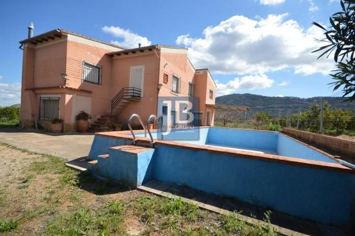 Chalet en venta en Canals, Terrers photo 0