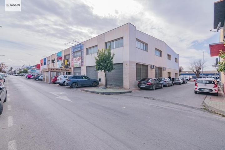 Local comercial en venta en Albolote, Polig. Ind. Juncaril photo 0