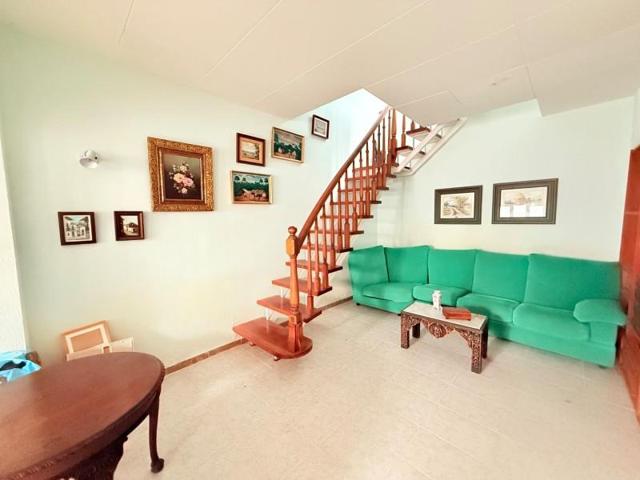 Duplex en venta en Camarles, Centro photo 0
