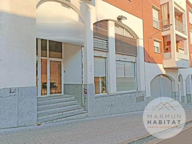Local comercial en venta en Mataró photo 0