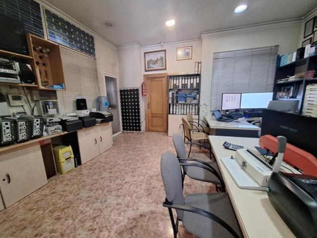 Planta baja en venta en Valencia, Benicalap photo 0