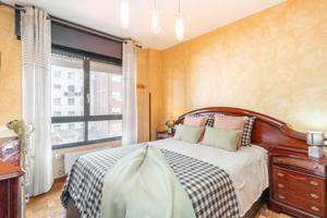 Piso en venta en Oviedo, Teatinos-Los Prados photo 0