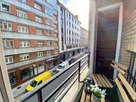 Piso en venta en Oviedo photo 0