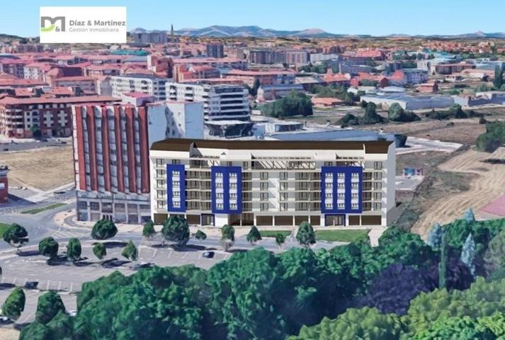 Local comercial en venta en León, La Granja photo 0