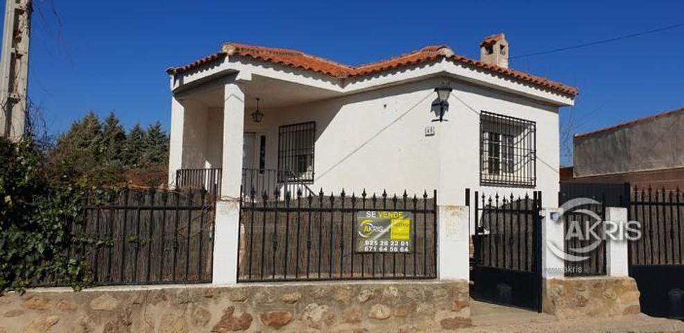 Chalet en venta en Polán photo 0