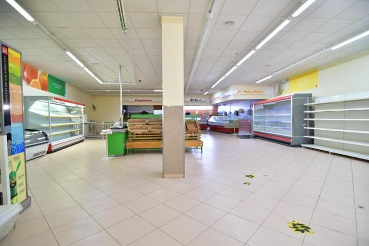 Local comercial en venta en Santa Lucía de Tirajana, Vecindario-Paredilla-Sardina photo 0