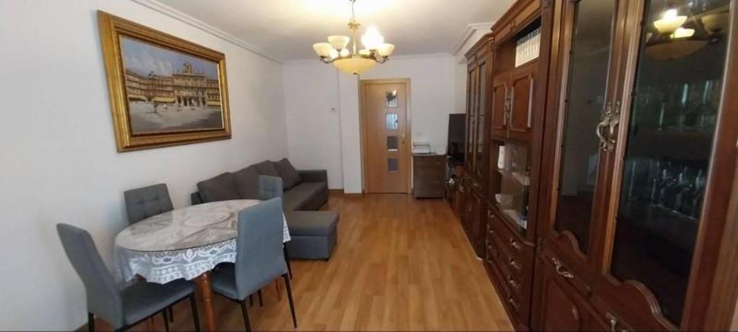 Piso en venta en Salamanca, Blanco photo 0