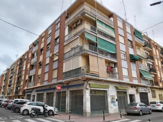 Local comercial en venta en Burjassot, Carrer de la Mestra Inés Mir, 16, 46100 photo 0