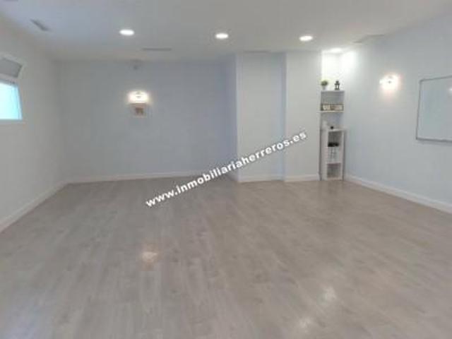 Local comercial en venta en Logroño, Club Deportivo photo 0