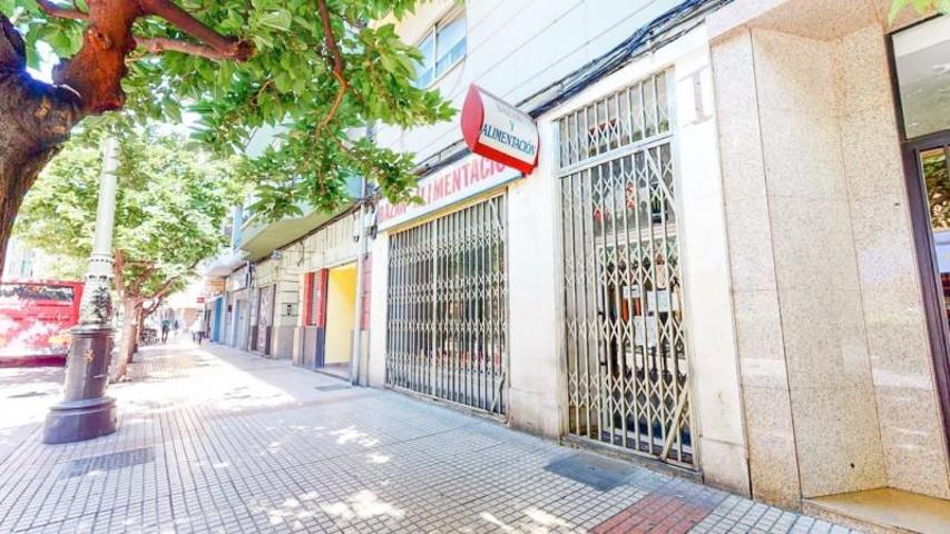 Local comercial en venta en Zaragoza, Casco Histórico photo 0