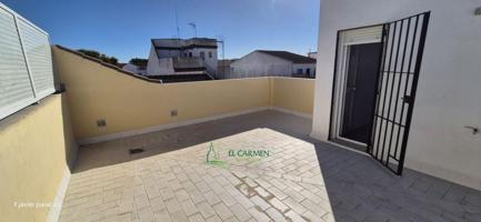 Piso en venta en Olivares, Casco Antiguo photo 0