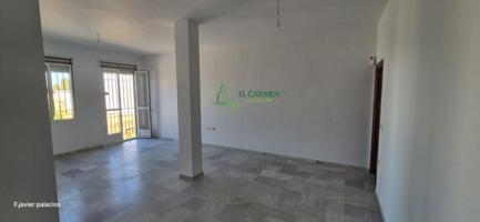 Piso en venta en Olivares, Casco Antiguo photo 0